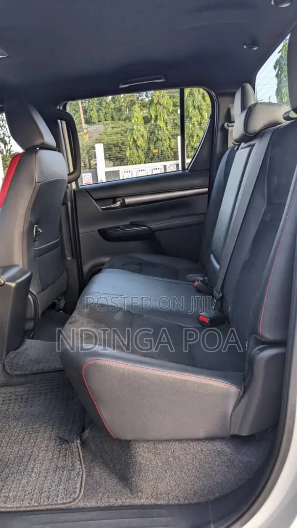 Toyota Hilux Revo Double Cab Deisel 2.4 RWD 2022 White
