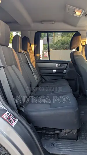 Land Rover Discovery 2010 Gray