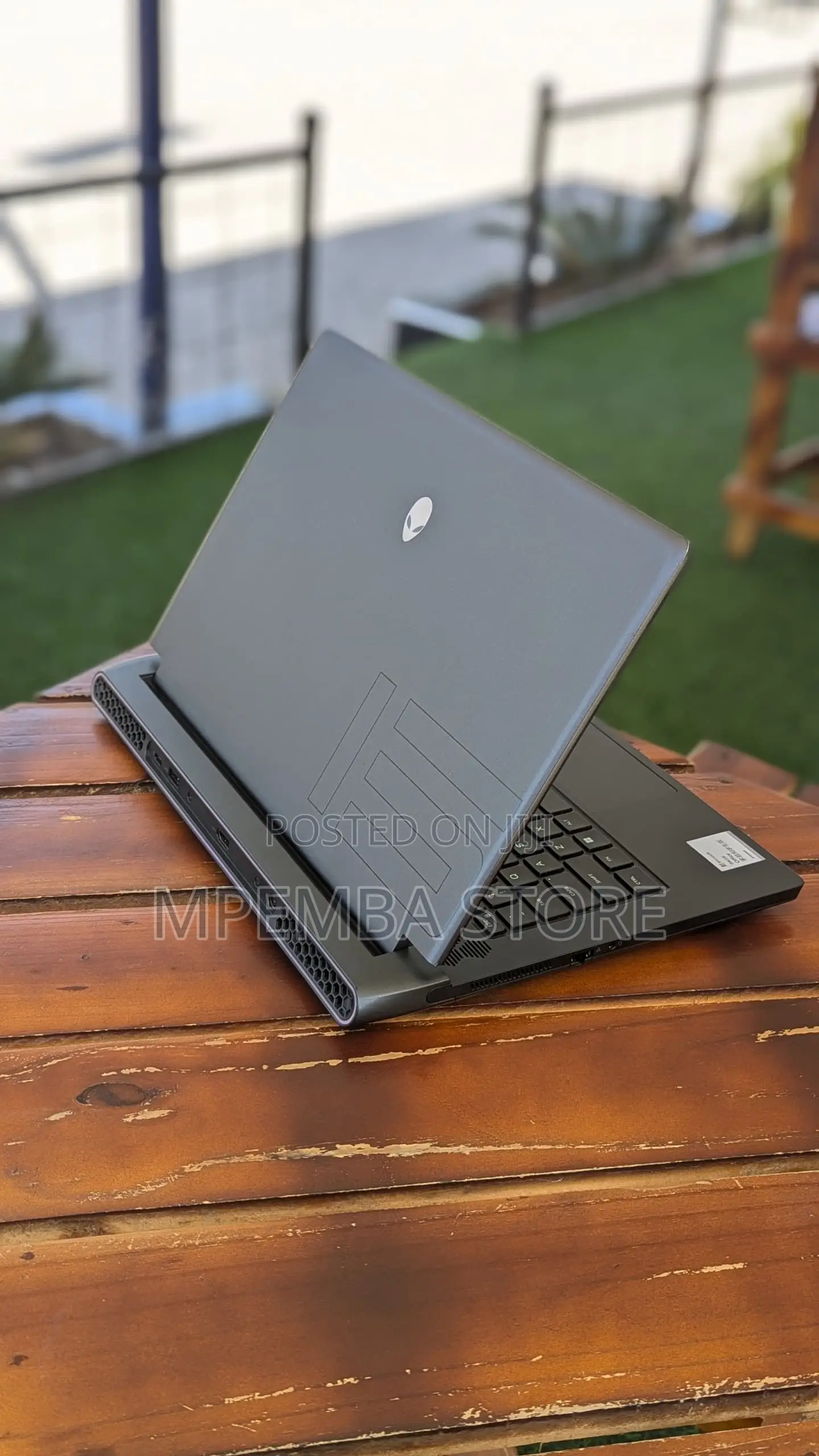 New Laptop Dell Alienware M15 R7 16GB Intel Core i7 SSD 512GB