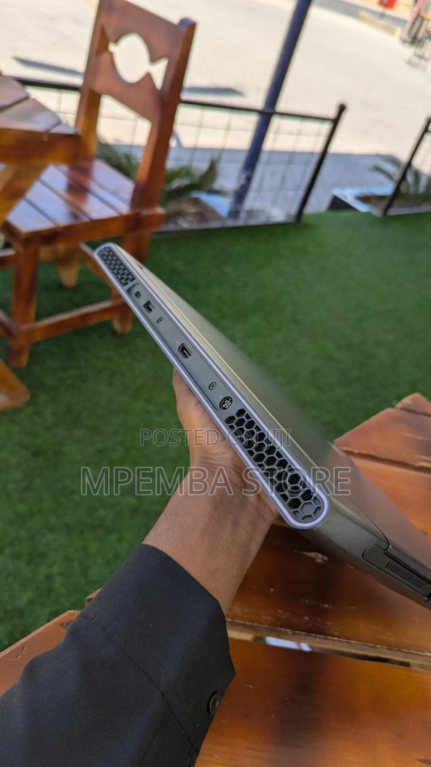 New Laptop Dell Alienware M15 R7 16GB Intel Core i7 SSD 512GB