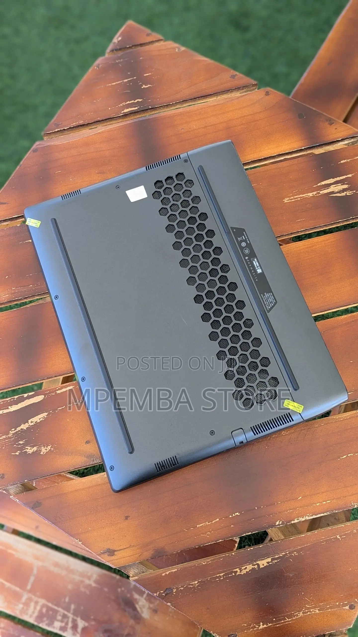 New Laptop Dell Alienware M15 R7 16GB Intel Core i7 SSD 512GB