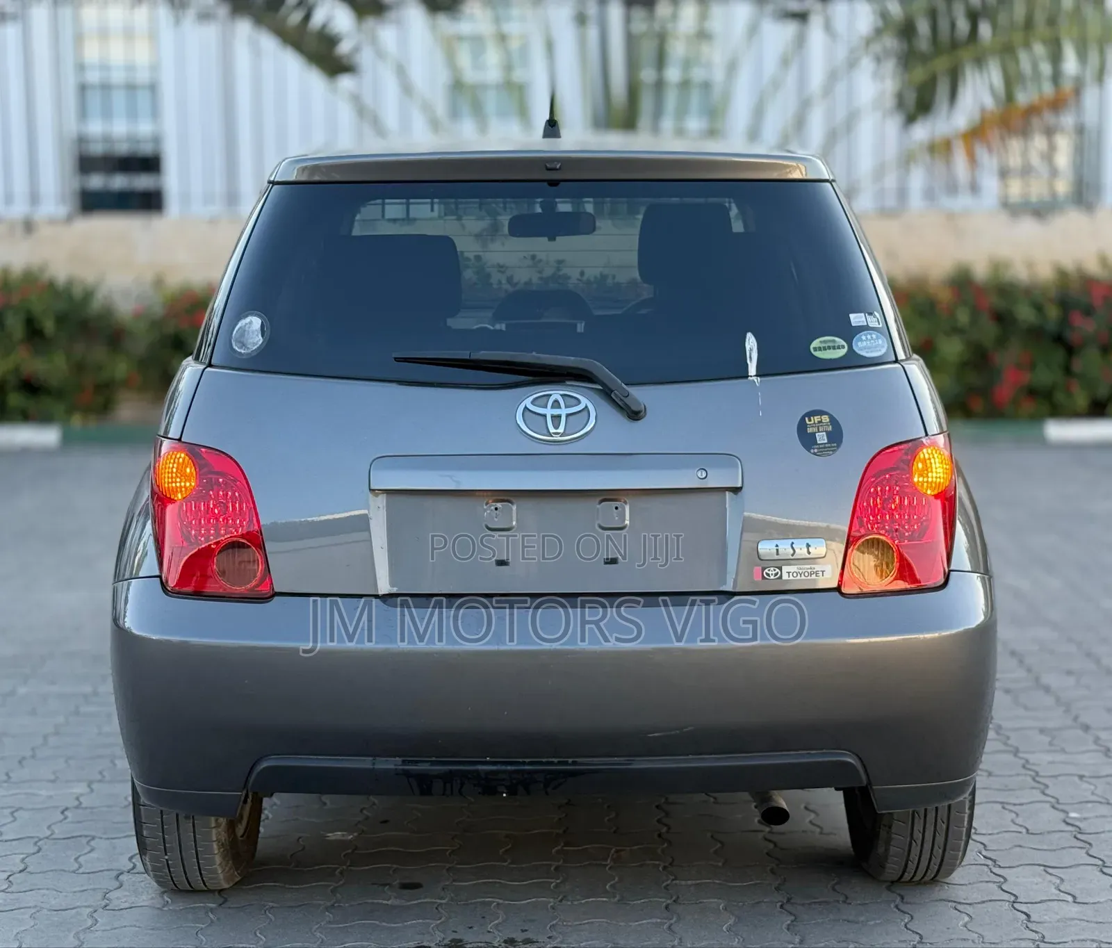 Toyota IST 2005 Gray
