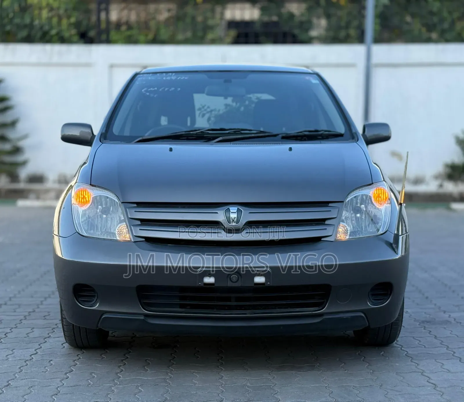 Toyota IST 2005 Gray