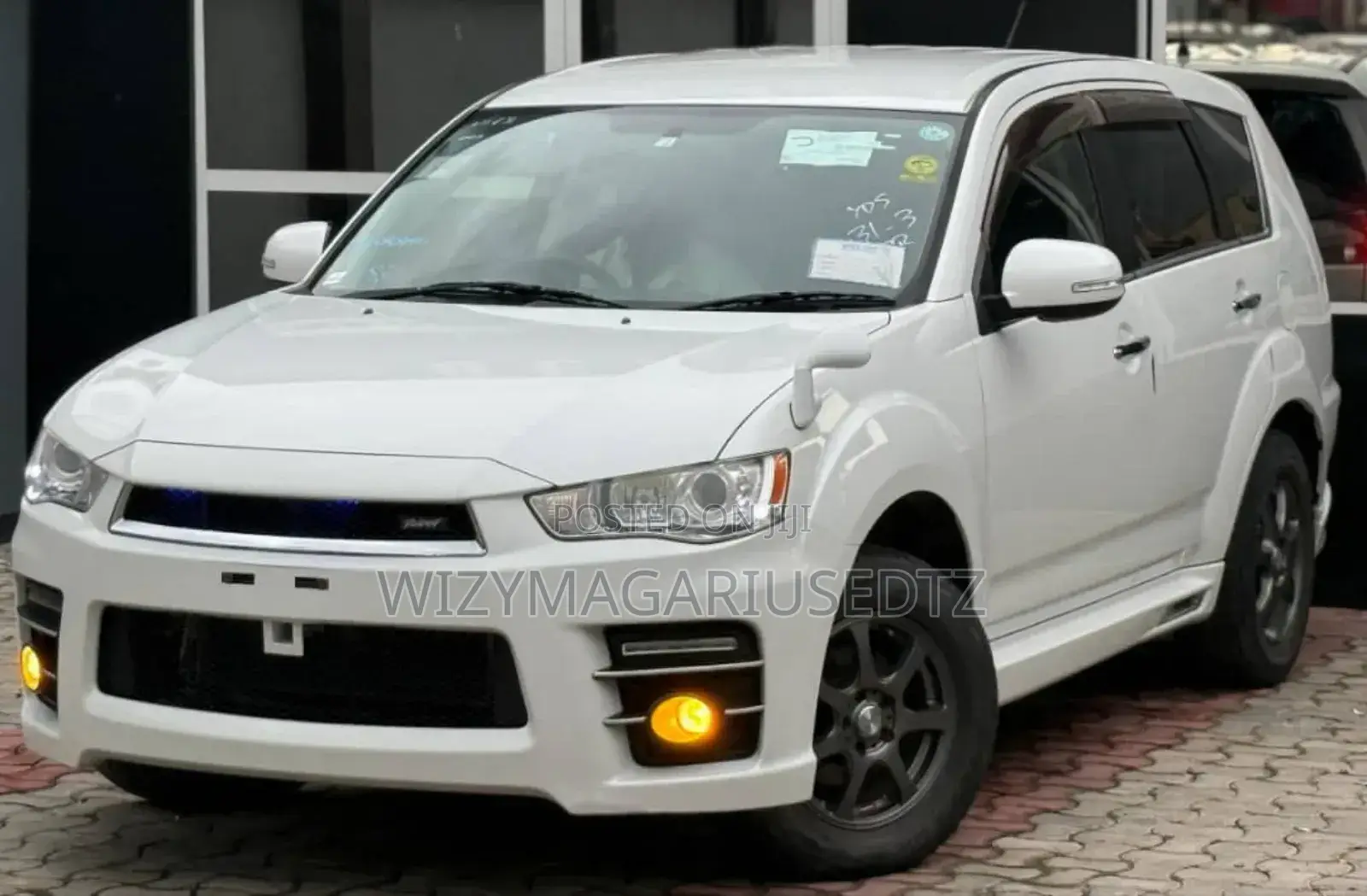 Mitsubishi Outlander 2012 Off white