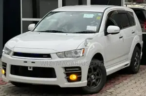 Mitsubishi Outlander 2012 Off white