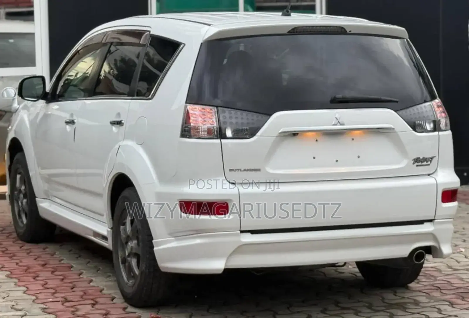 Mitsubishi Outlander 2012 Off white