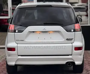 Mitsubishi Outlander 2012 Off white