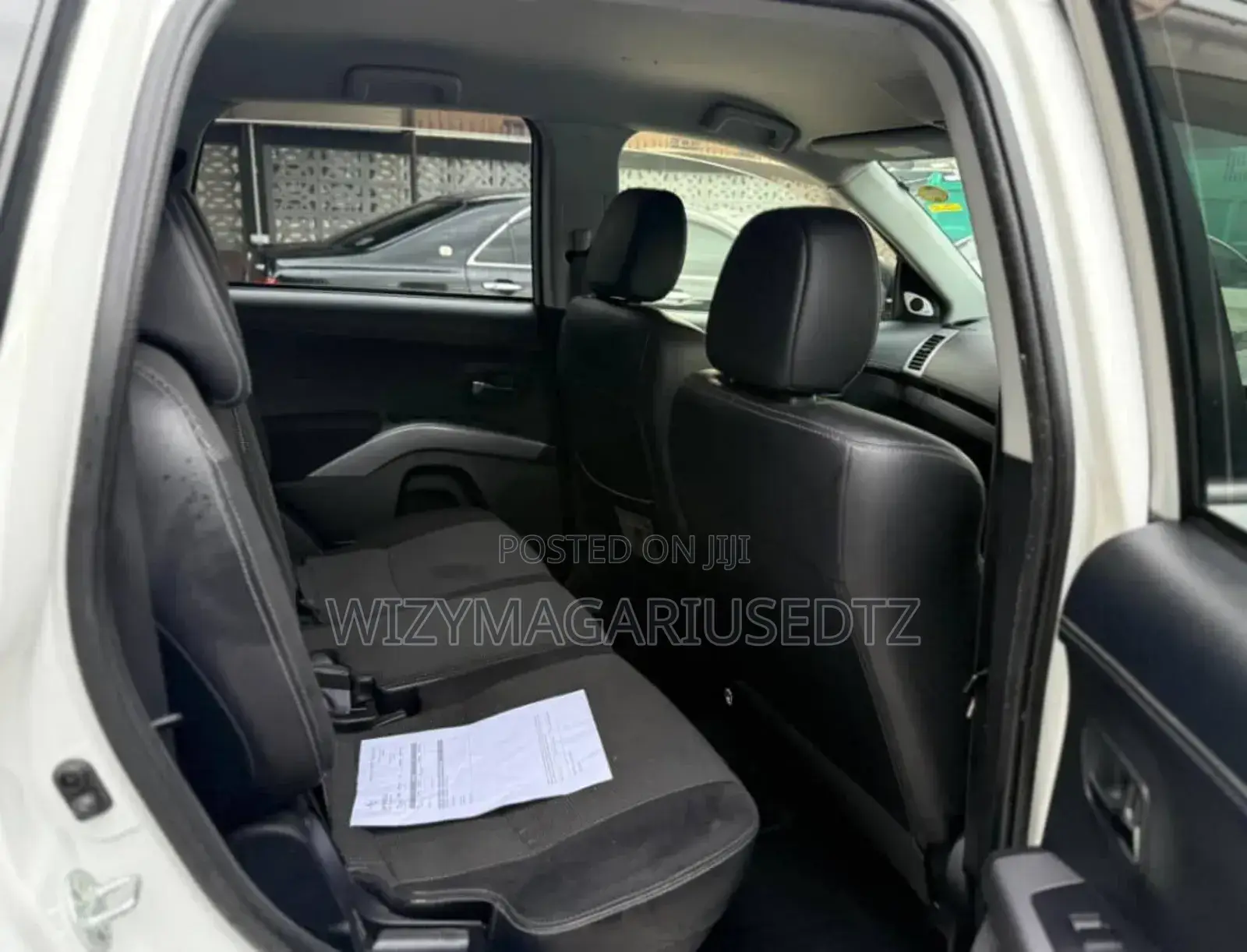 Mitsubishi Outlander 2012 Off white