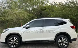 Subaru Forester 2019 Off white