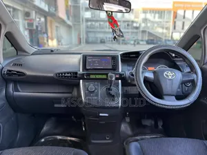 Toyota Wish 2012 Burgundy