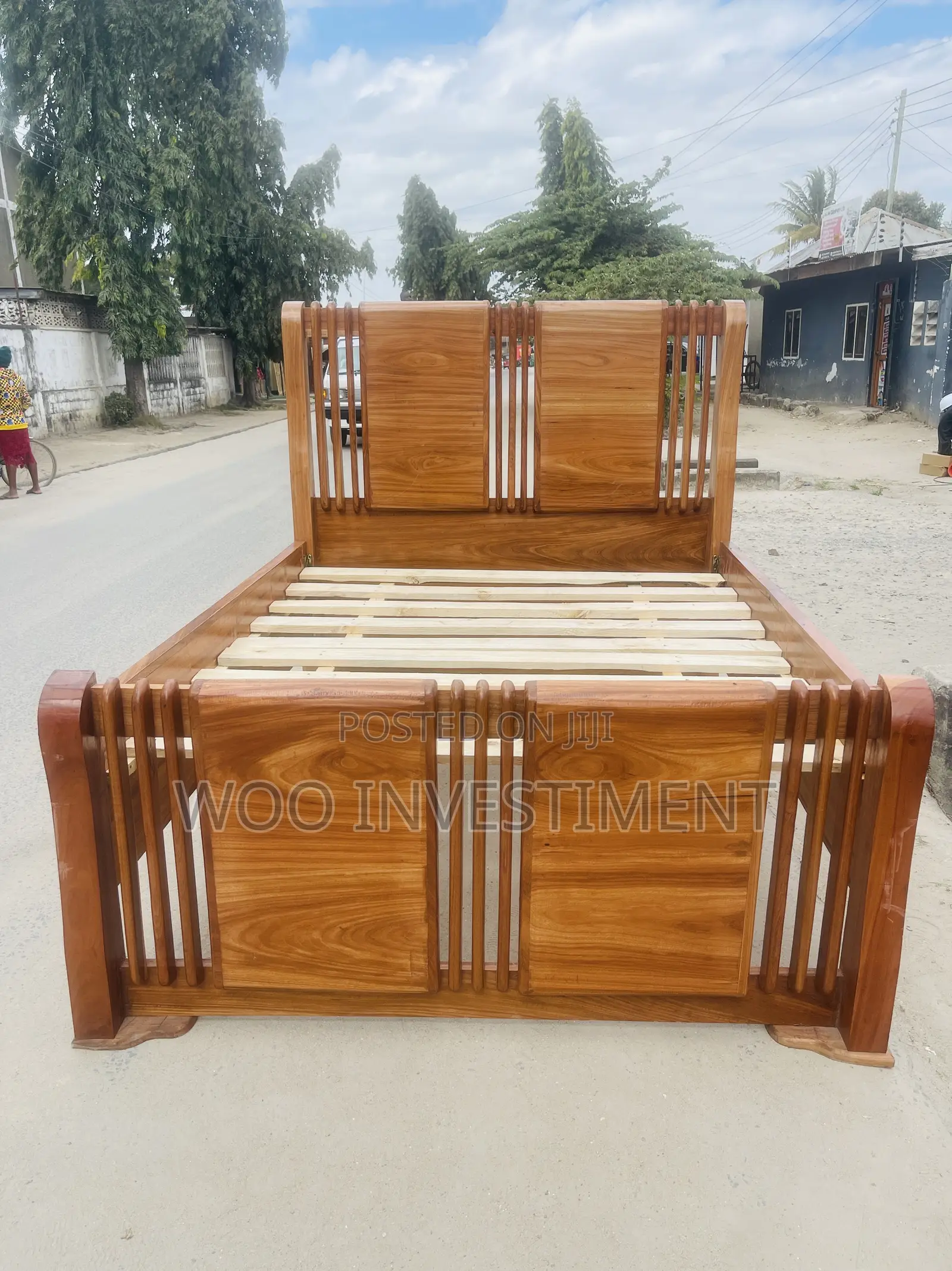 Vitanda Vya Mbao Size 5/6 Mbao Mninga Tupu Clean Sana New