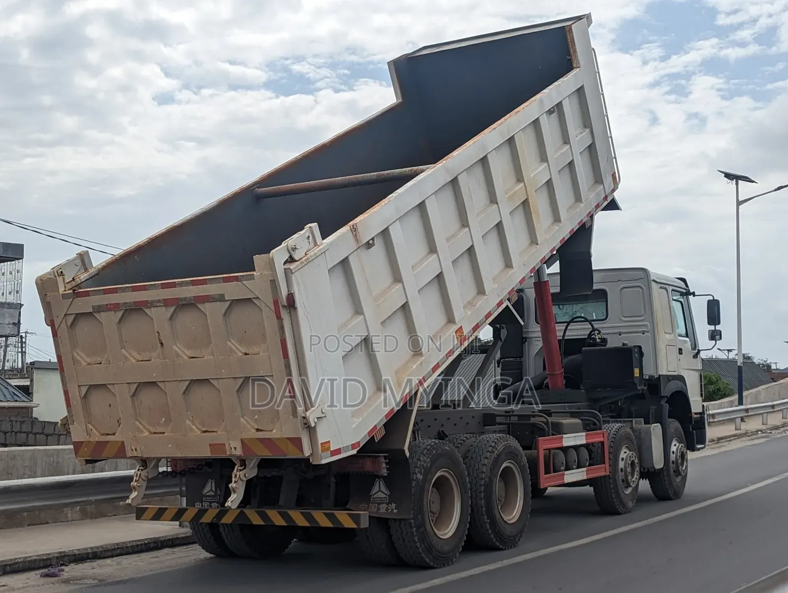 Howo Dump on Sale