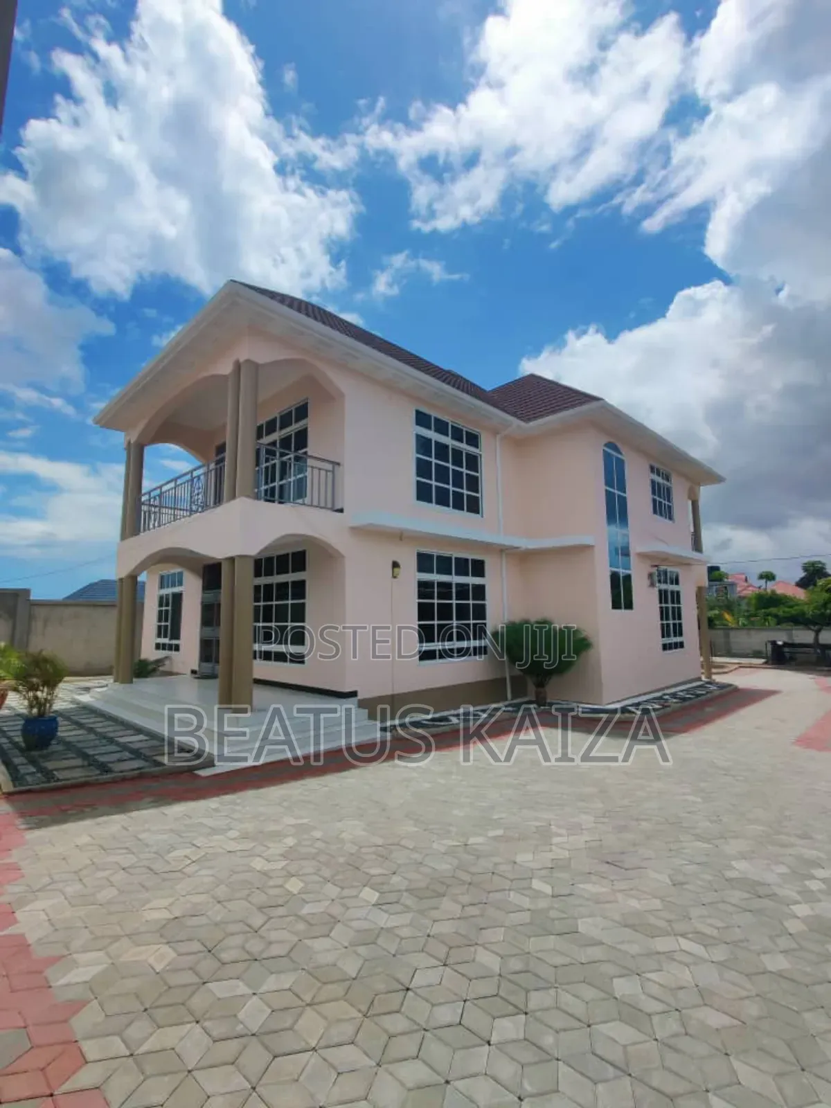 5bdrm Block of Flats in Kigamboni Kibada for rent