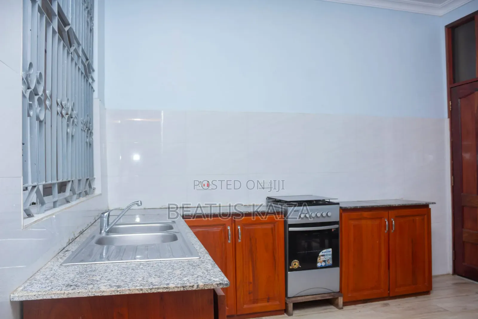 5bdrm Block of Flats in Kigamboni Kibada for rent