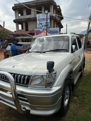 Toyota Land Cruiser Prado 2.7 3dr 2003 White