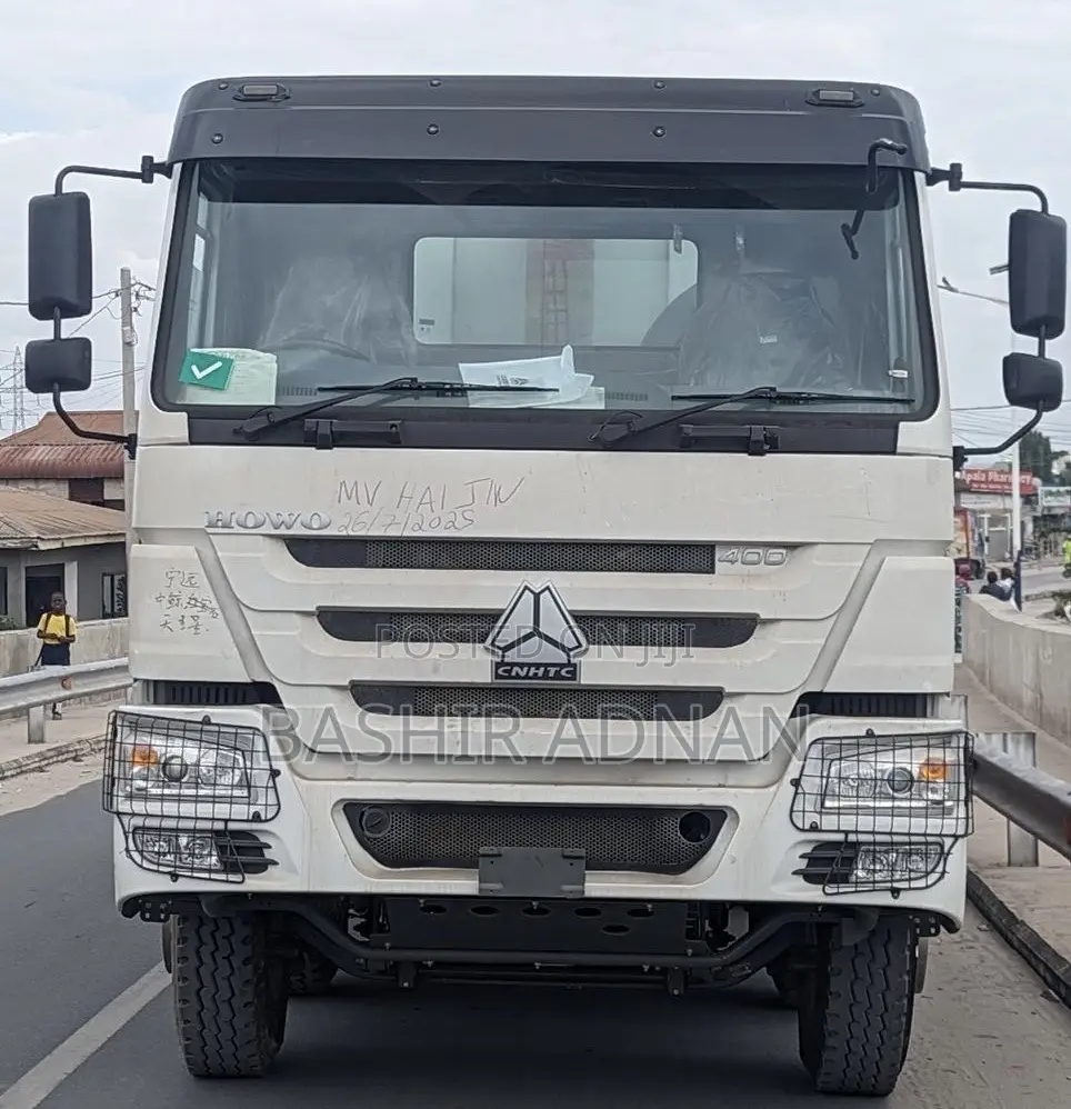 Brand New Howo Dump Truck 8 X 4 Tonnes 30(Tani).