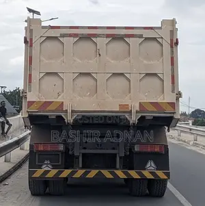 Brand New Howo Dump Truck 8 X 4 Tonnes 30(Tani).