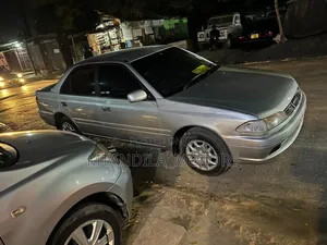 Toyota Carina 2.0 AWD Sedan 2000 Silver