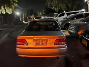 Toyota Carina 2.0 AWD Sedan 2000 Silver
