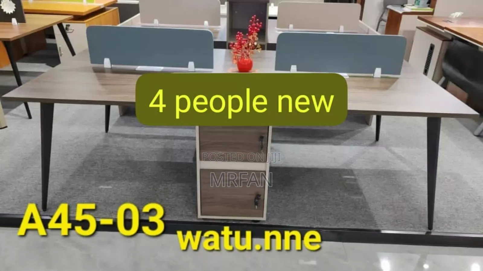 Working Station 4 People New Design Office Table