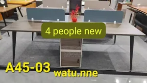 Working Station 4 People New Design Office Table