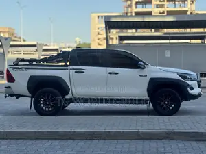 Toyota Hilux Revo Double Cab Deisel 2.8 AWD 2022 White