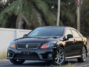 Toyota Crown 2010 Black