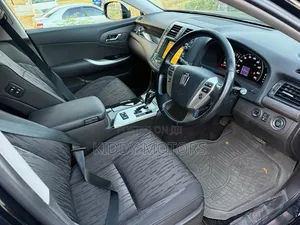 Toyota Crown 2010 Black