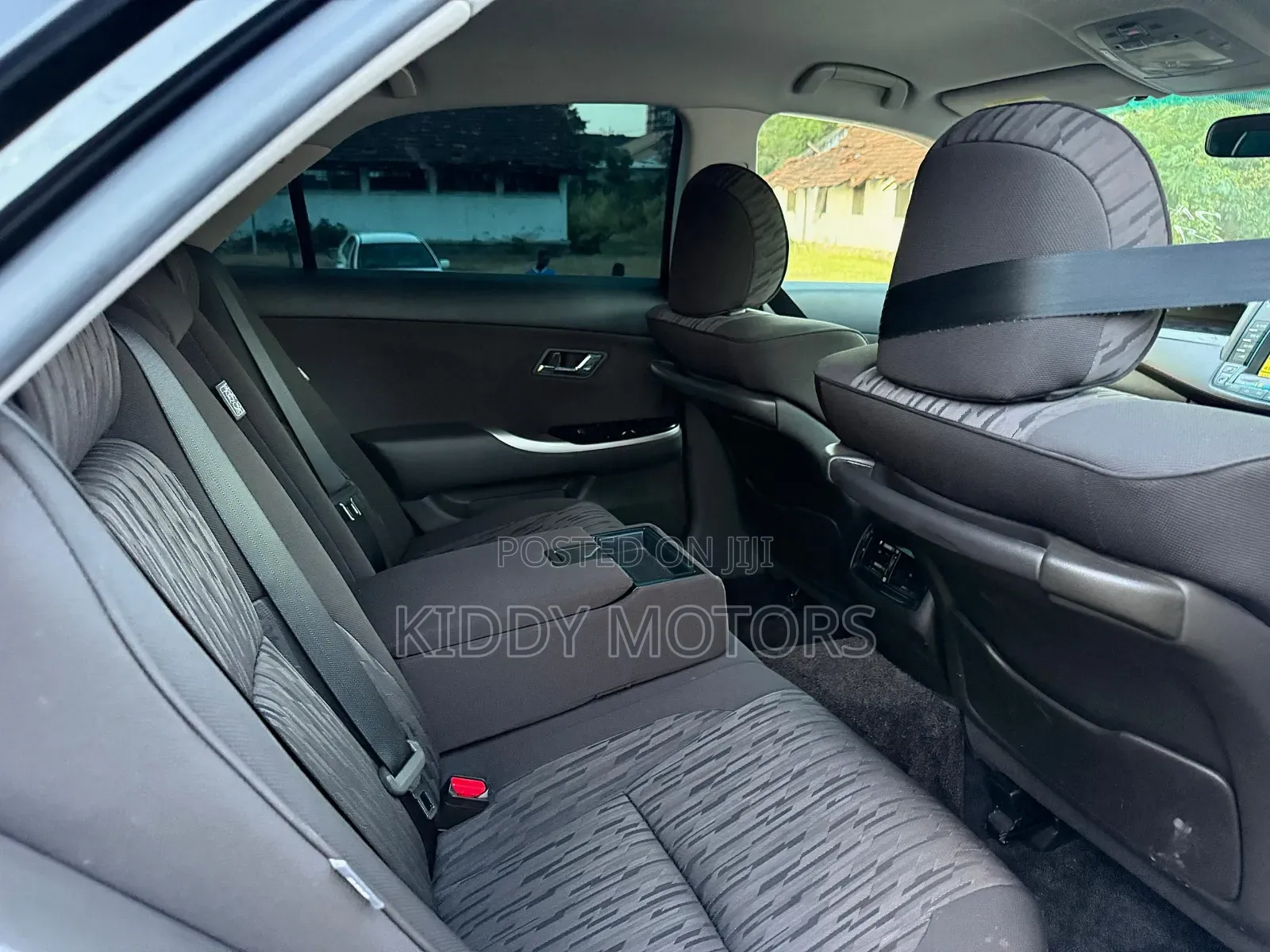 Toyota Crown 2010 Black