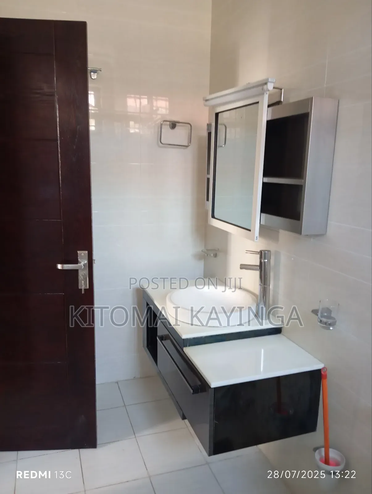 Furnished 4bdrm House in Upanga West for rent