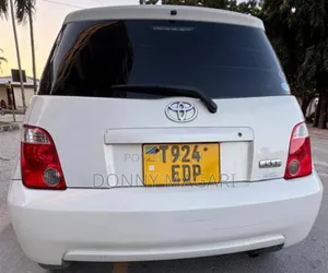 Toyota IST 2007 White