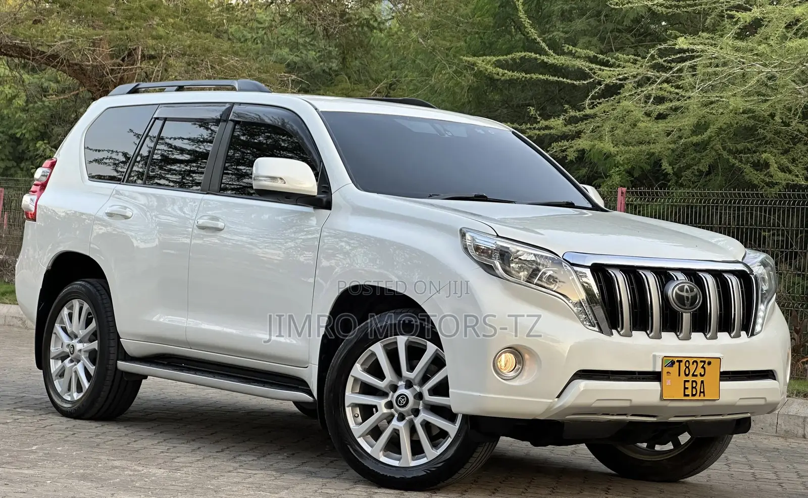 Toyota Land Cruiser Prado 2016 White