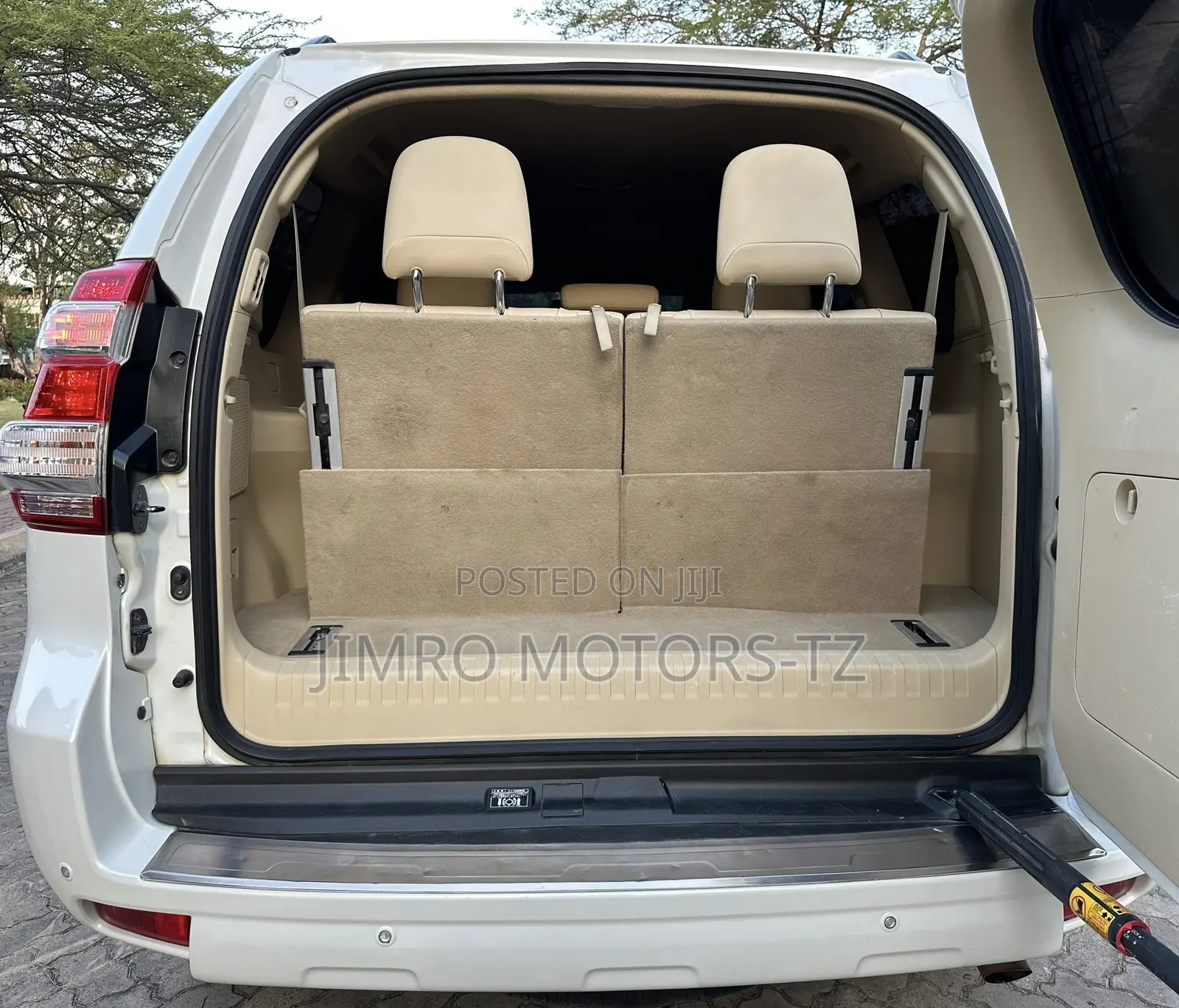 Toyota Land Cruiser Prado 2016 White