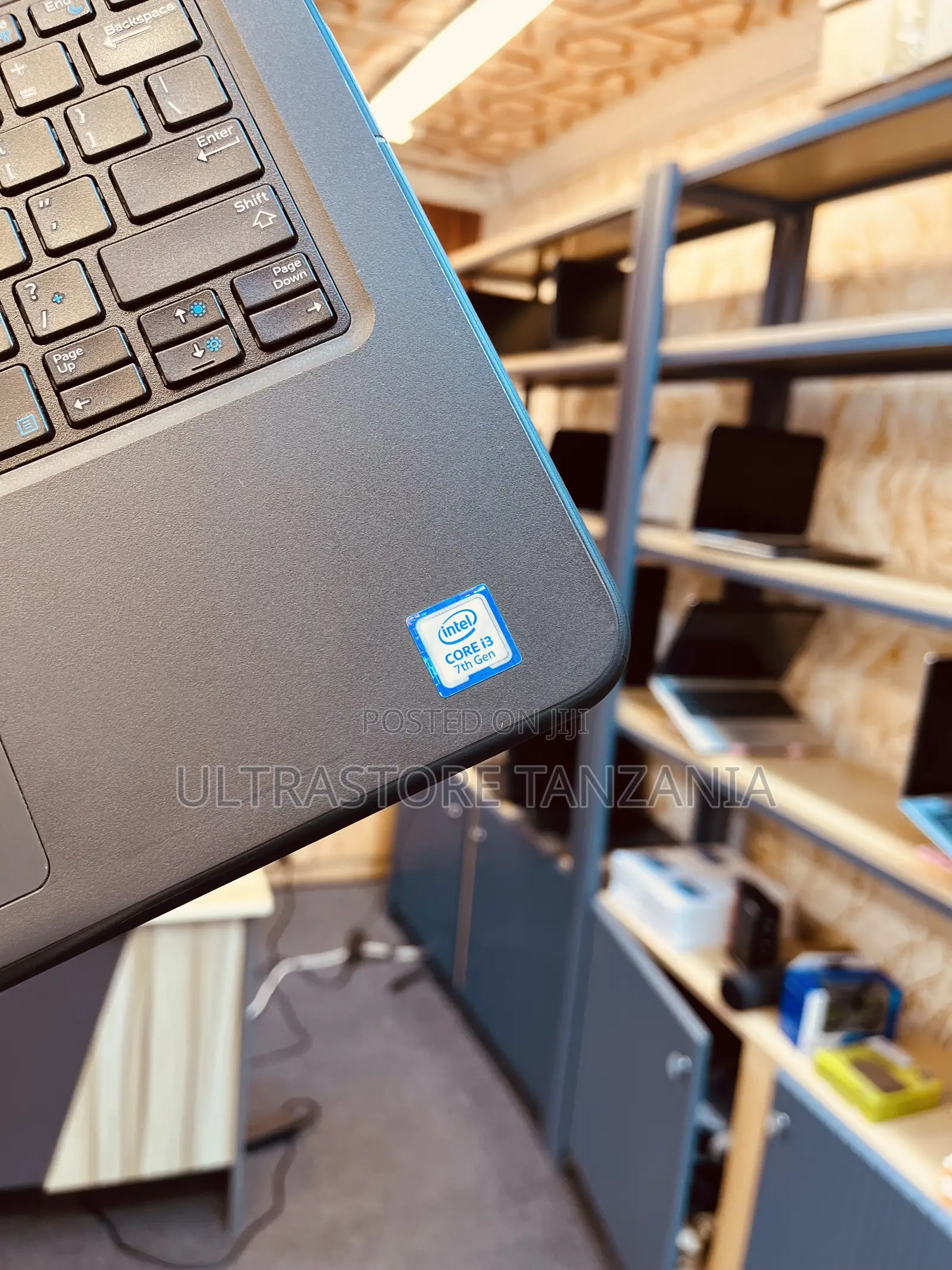Laptop Dell Latitude 3310 4GB Intel Core I3 SSD 128GB