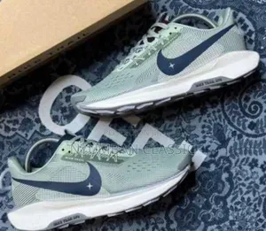 Sports Shoes Nike