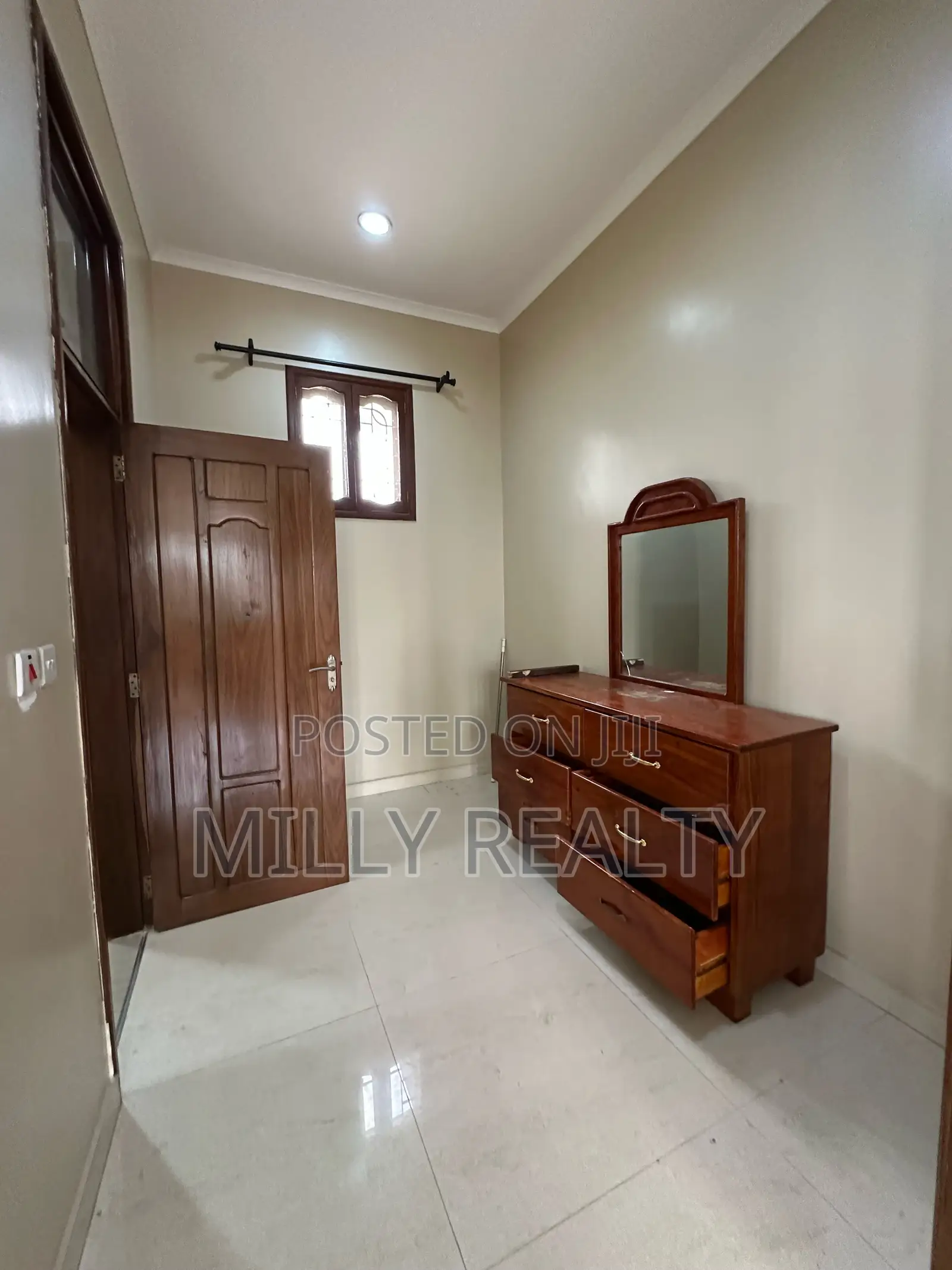 4bdrm House in Mbweni Jkt Block 3 for rent