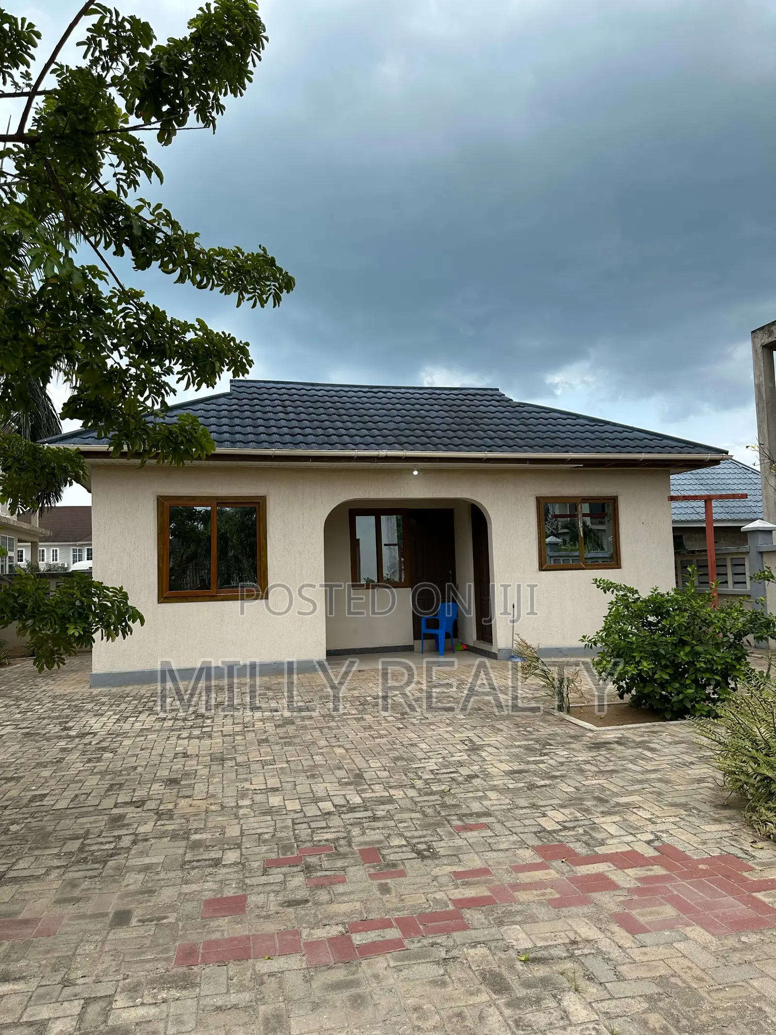 4bdrm House in Mbweni Jkt Block 3 for rent