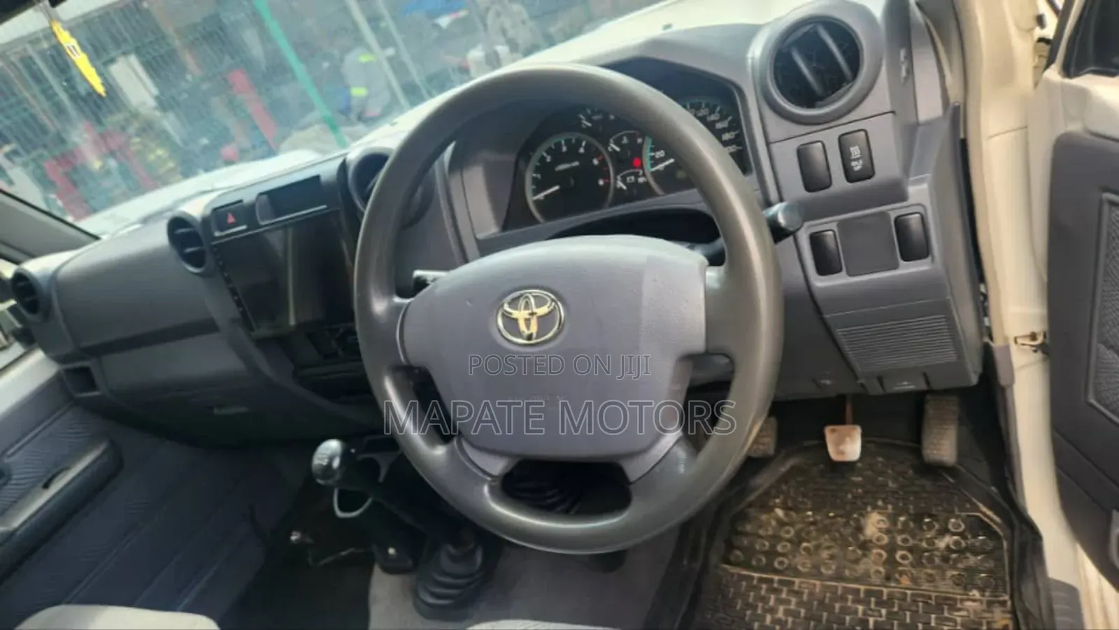 Toyota Land Cruiser 4.0 V6 EXR 2018 White