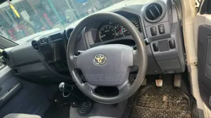 Toyota Land Cruiser 4.0 V6 EXR 2018 White