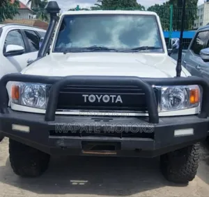 Toyota Land Cruiser 4.0 V6 EXR 2018 White