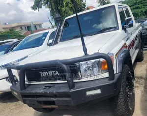 Toyota Land Cruiser 4.0 V6 EXR 2018 White