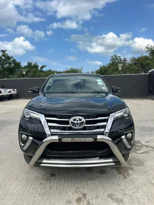 Toyota Fortuner 2018 Black