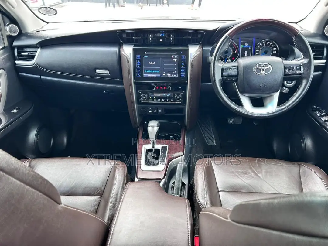 Toyota Fortuner 2018 Black