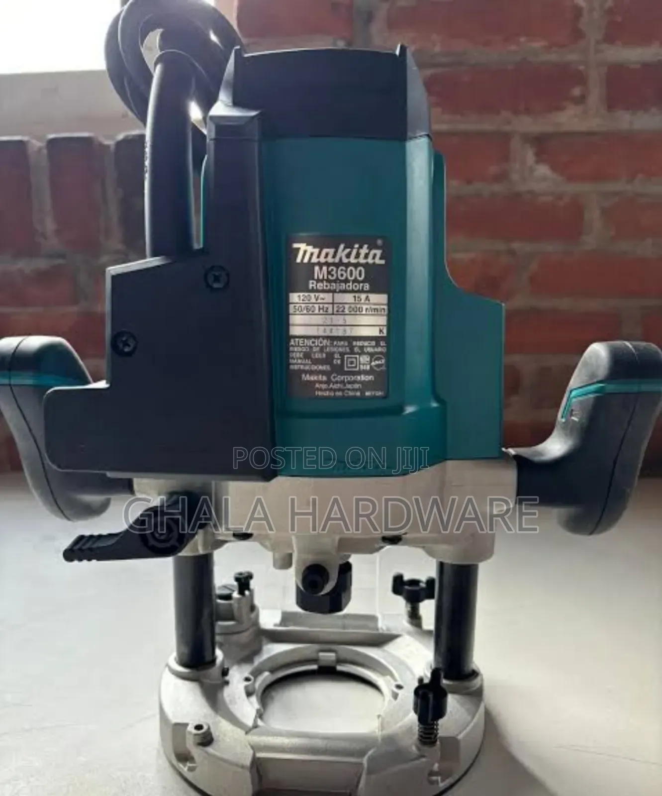 Router Plounge Makita