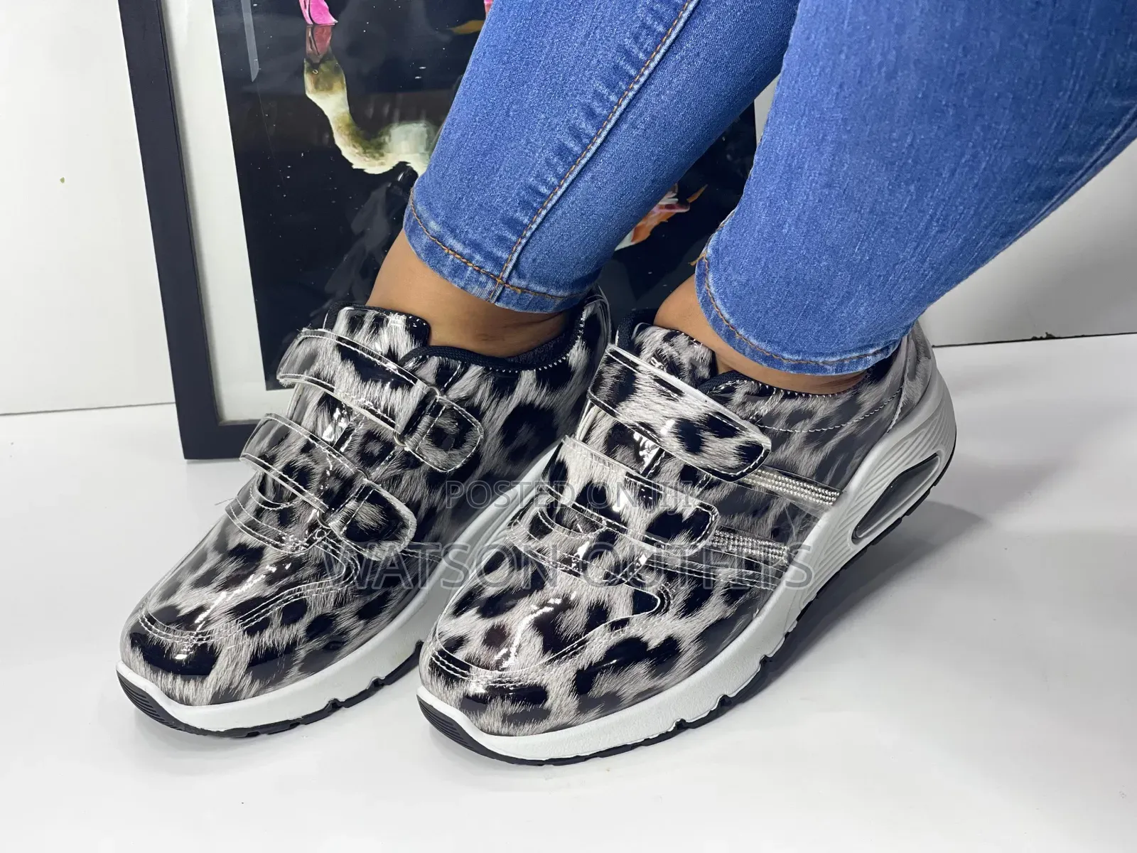 Sneakers or Raba Za Kike or Women's or Female