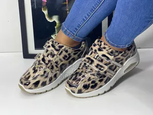 Sneakers or Raba Za Kike or Women's or Female
