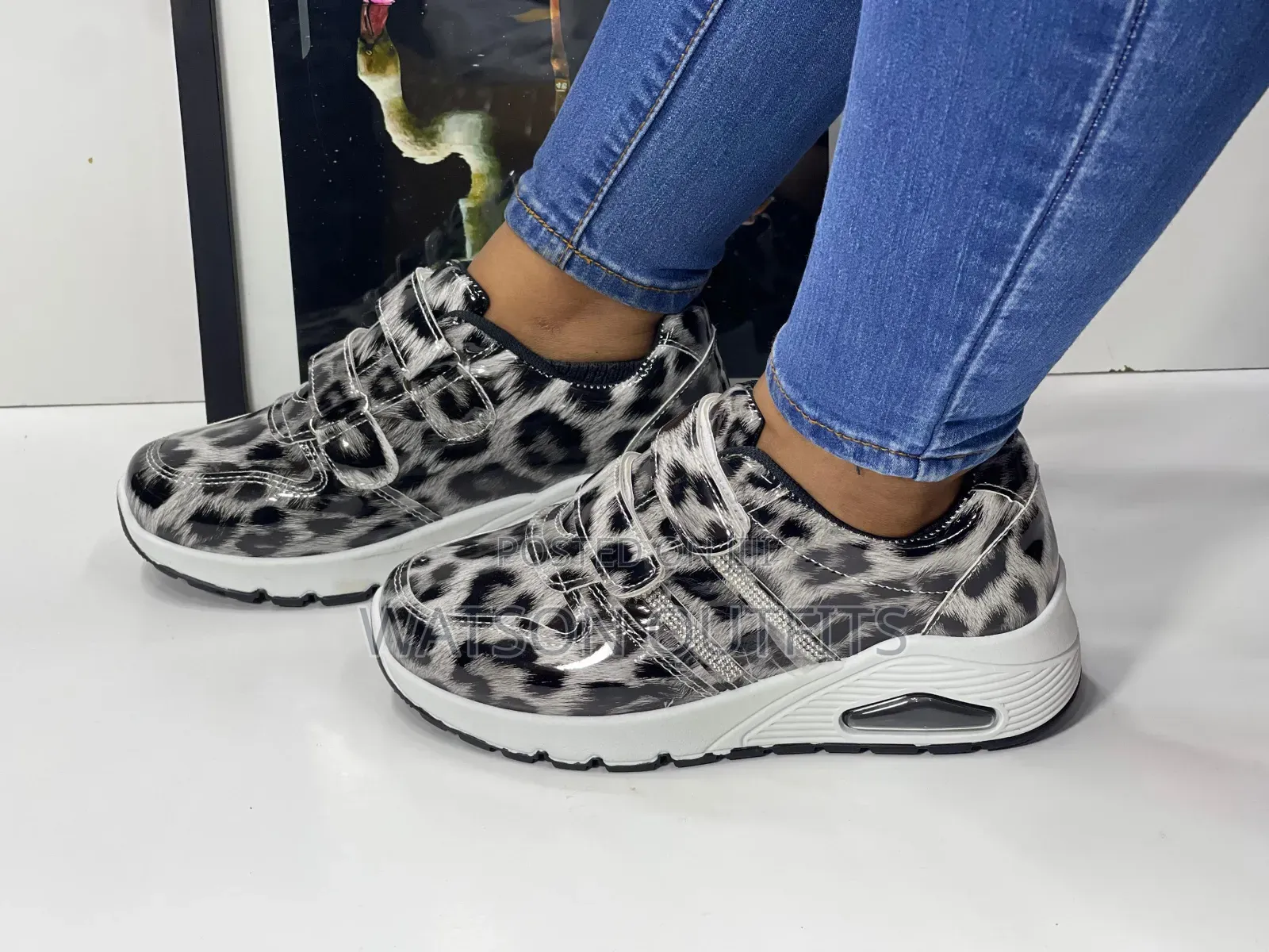 Sneakers or Raba Za Kike or Women's or Female