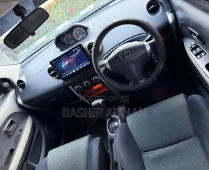 Toyota IST 2006 Silver