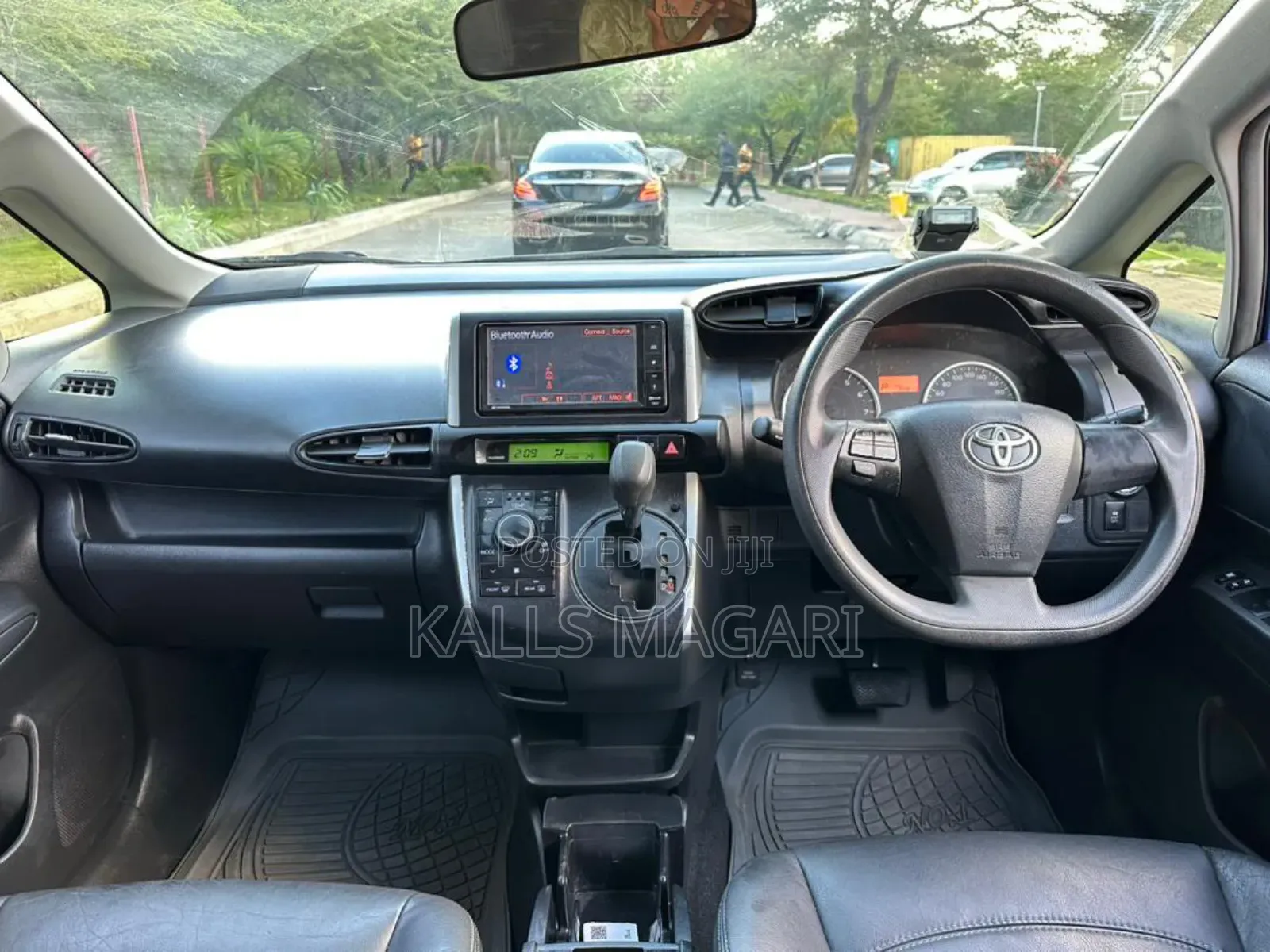 Toyota Wish 2010 Blue