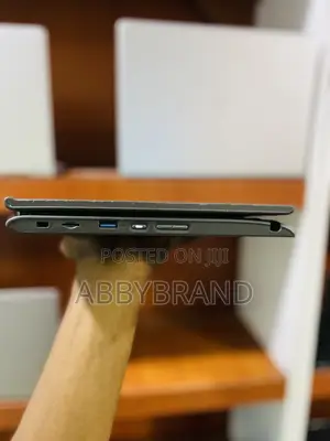 Laptop Lenovo 100e 4GB Intel SSD 128GB
